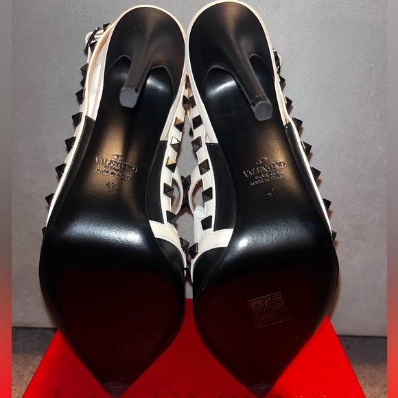 NWT Valentino Garavani Women's Rockstud Cage Leather Pumps - 150th Anniversary - Picture 4 of 13